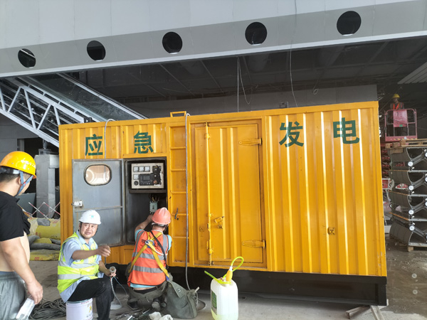 阜康怎样判断空气滤清器是否需要更换？