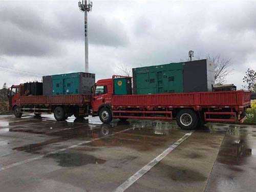 阜康涂抹密封胶后，需要等待多长时间才能安装水冷式机油散热器密封件？